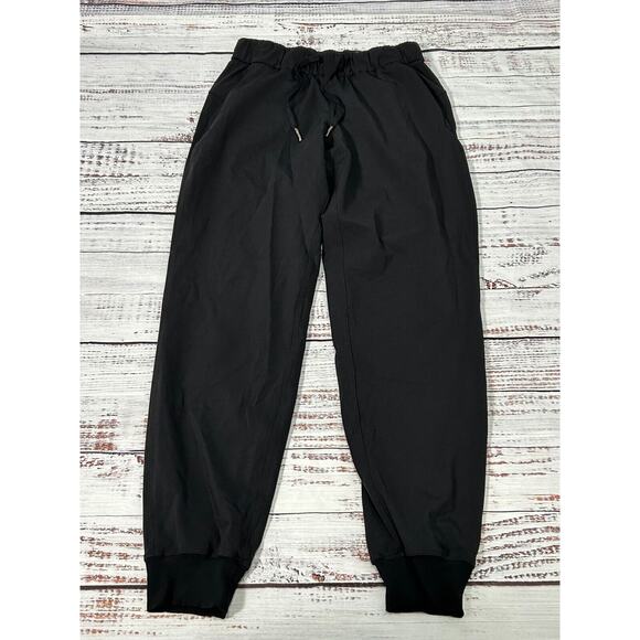 Lululemon Women's Black Elastic Waist Wrinkle-Free On The Fly Jogger Pants Sz 2? - Picture 3 of 8